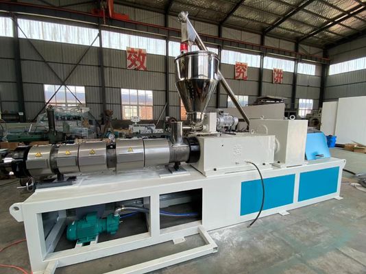 Tubo gemellato di plastica automatico del PVC UPVC CPVC dell'estrusore a vite che fa macchina