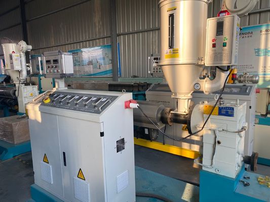 180kg/h PE/PVC ha ondulato la linea di produzione del tubo macchina dell'estrusione