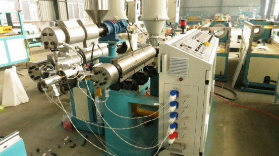 Tubo ondulato del doppio strato dell'HDPE pp che fa la linea dell'estrusione della macchina