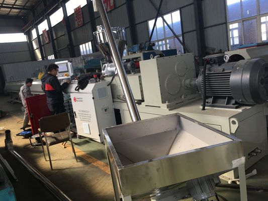 Linea di macchine per estrusione di tubi in PVC in plastica da 16-630 mm
