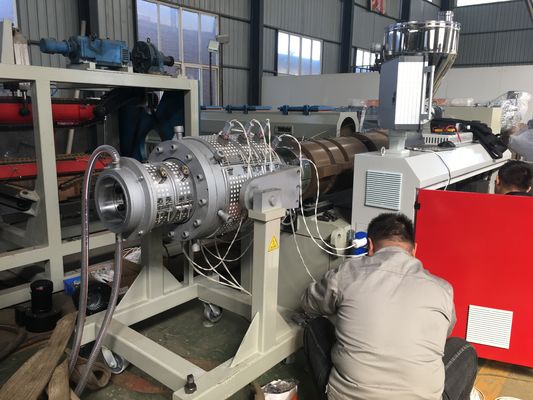 Linea di macchine per estrusione di tubi in PVC in plastica da 16-630 mm