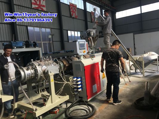 IL PVC del PE PPR UPVC CPVC dell'HDPE ha ondulato la linea di produzione del tubo per il cavo del condotto elettrico