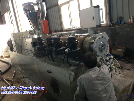 Linea tubo dell'estrusione del tubo del PE dell'HDPE PPR del PE che rende a macchina espulsore di plastica