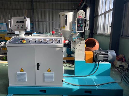 Macchine per tubi ondulati in plastica PP PE Manicotti per cavi Linea di estrusione di tubi ondulati a parete singola