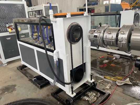 Linea a spirale ondulata di plastica linea dell'estrusione del tubo del carbonio del PE della metropolitana di produzione di plastica del tubo