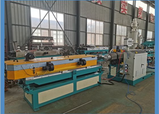 Il PVC doppio 750kg/H ha ondulato l'espulsore del tubo di scarico