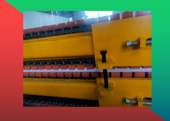 160kg/h PPR tre strati dell'HDPE del tubo della linea una alimentazione dell'estrusione