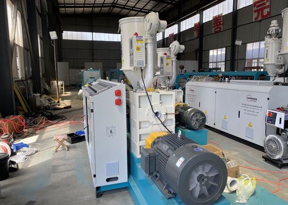 Linea di produzione di plastica della macchina dell'estrusione dell'espulsore del tubo del PVC della doppia vite