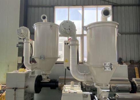 macchina dell'espulsore del tubo del PE della vite dell'approvvigionamento di gas 120-220kg/h di 63mm singola