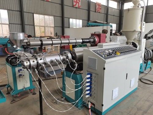 Linea di produzione del tubo dell'HDPE del gas PPR di energia 1/3 di strato per il rifornimento idrico dell'irrigazione a goccia